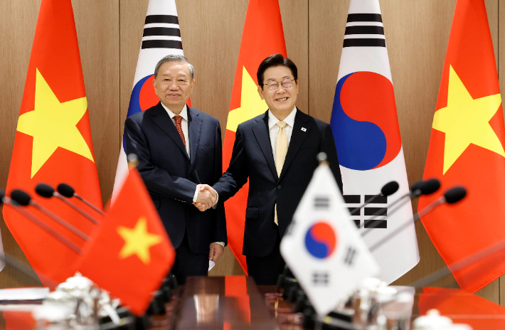 韓·베 정상회담…李대통령 "베트남 발전, 한국에도 중요"
