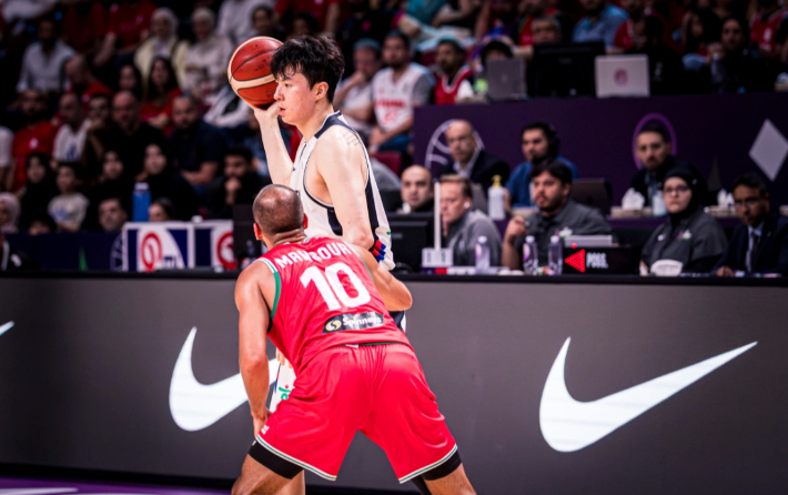 이현중. FIBA