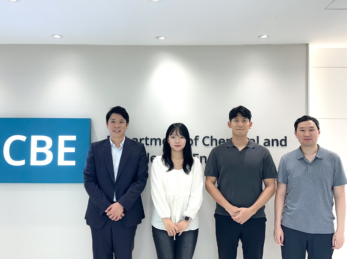 박지민 교수, 이명은 박사과정, 이재웅 박사과정, 김지한 교수(왼쪽부터). KAIST 제공