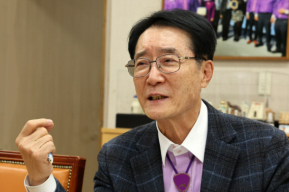 박우량 전 전남 신안군수. 신안군 제공