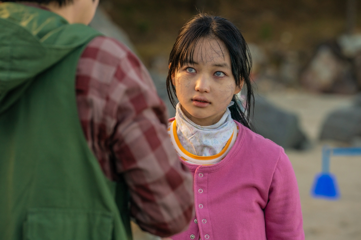 영화 '좀비딸' 스틸컷. NEW 제공