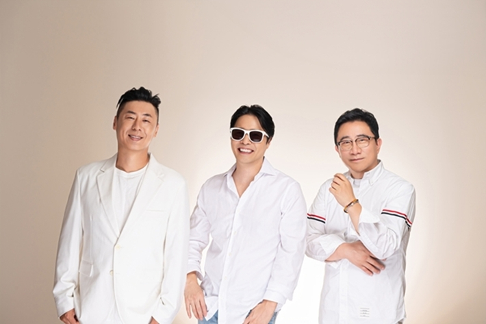 그룹 NR. NR 제공