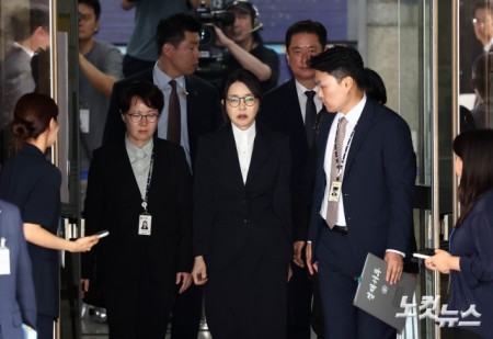 김건희 영장심사 종료..남부구치소로 이동