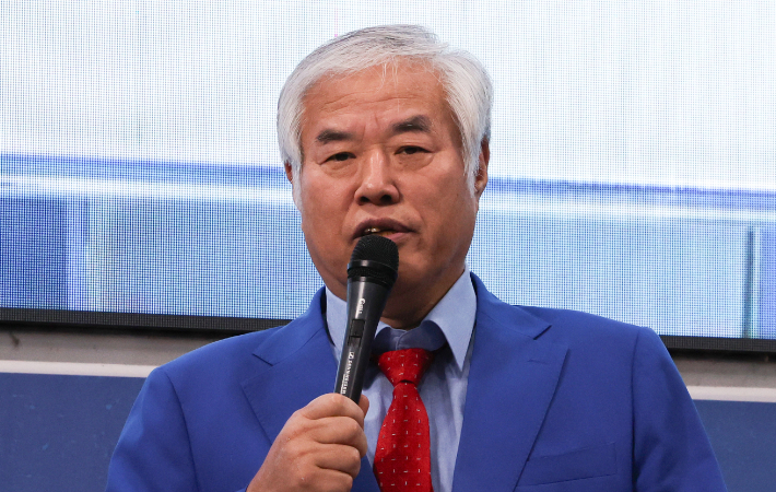 13일 서울 성북구 사랑제일교회에서 전광훈 목사가 8.15, 8.16 집회 관련 긴급기자회견을 하고 있다. 연합뉴스