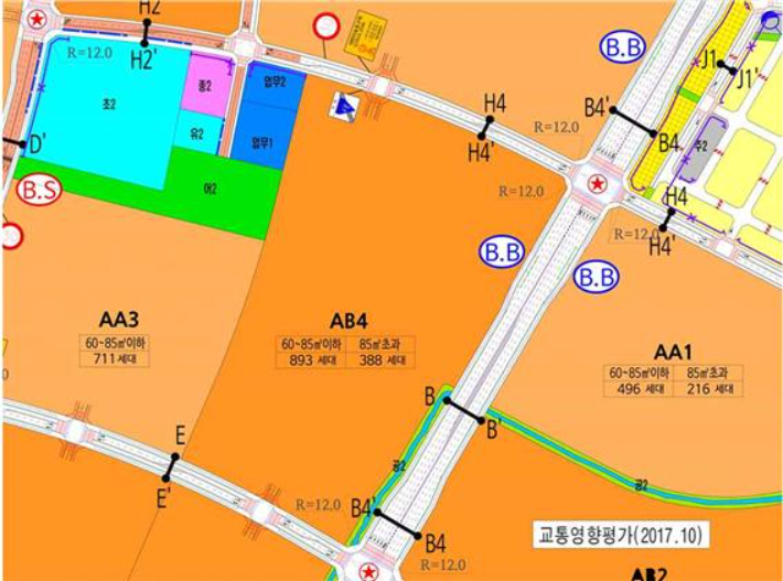 2017년 인천 검단지구 교통영향평가 교통종합개선안도에 따르면 각 아파트 단지들의 출입구가 열십자 형태로 마주보게 설계돼 있다. 교통종합개선안도 캡처