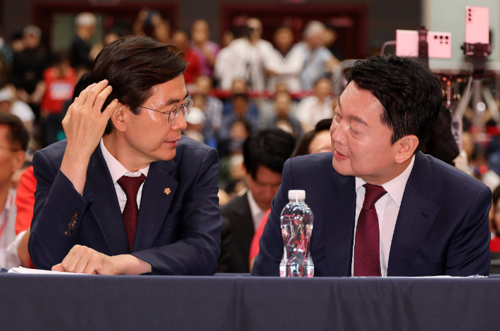'尹어게인' 막자는 안철수·조경태, 단일화는 왜 안될까
