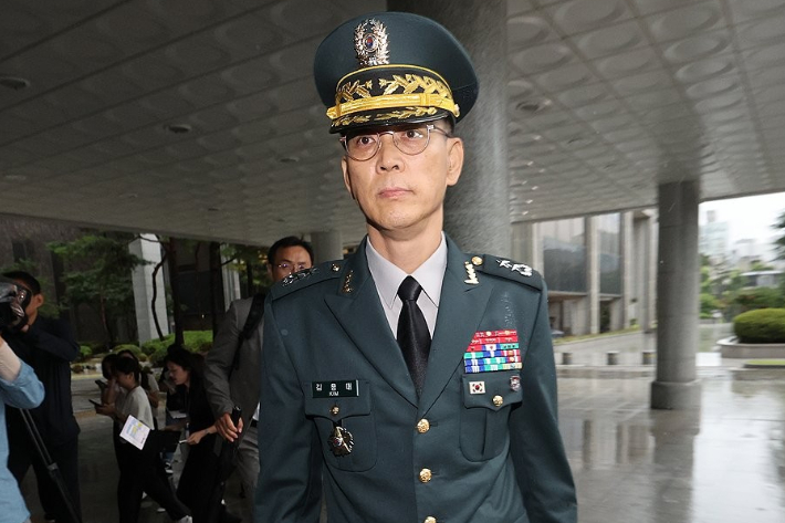 [속보]'평양 무인기 의혹' 김용대 드론사령관 내란특검 출석