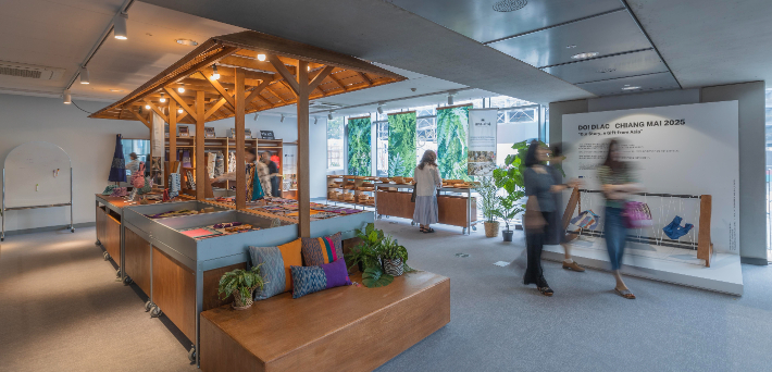 국립아시아문화전당재단은 'ACC 문화상품점'에서 태국 치앙마이의 문화 상품과 브랜드를 소개하는 '두들락(DO! DLAC) 치앙마이 2025'를 선보인다고 14일 밝혔다. 국립아시아문화전당재단 제공
