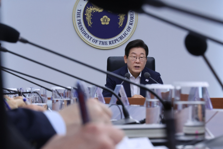 李, 2차 소비회복 시동…조국 출소 "이재명 성공 보탬"[뉴스쏙:속]