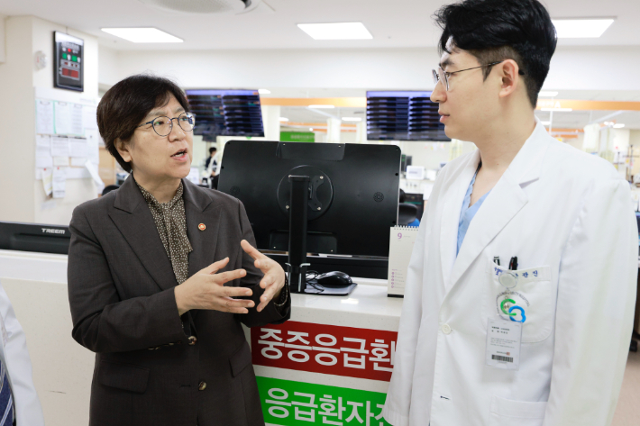 '지속가능 의료체계' 약속한 정부…의정갈등 뒷수습 관건