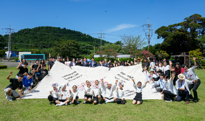 광복 80주년을 맞은 15일 제주에서 다양한 행사가 열렸다. 제주도 