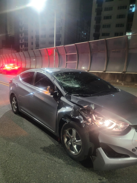 18일 부산 부암고가교 교통사고 현장. 부산경찰청 제공