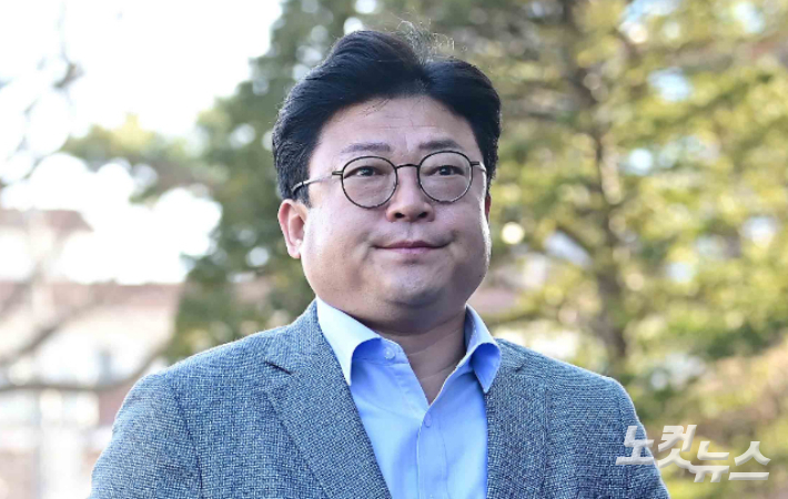 강명구 국민의힘 의원이 13일 오전 서울 종로구 헌법재판소에서 열리는 탄핵 심판 8차 변론기일에 참석하고 있다. 사진공동취재단