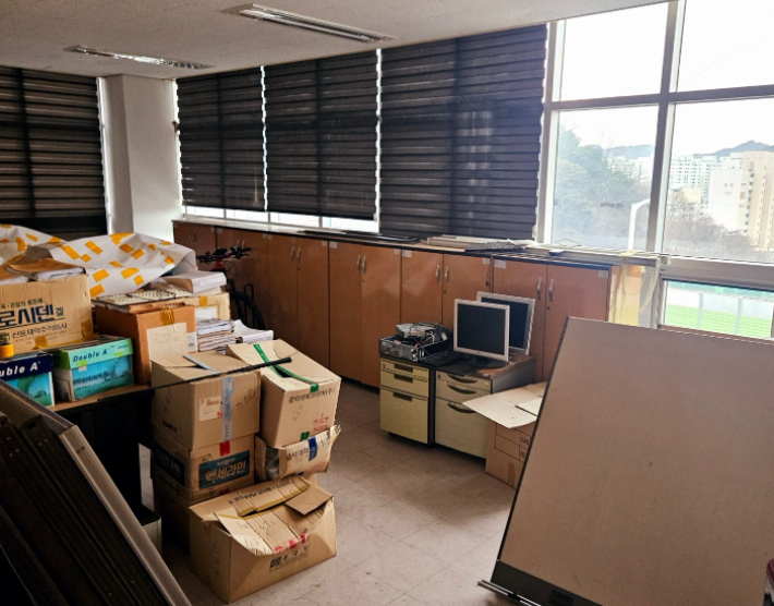 A씨가 세운 유령법인 사무실 압수수색 사진. 서울서부지검 제공