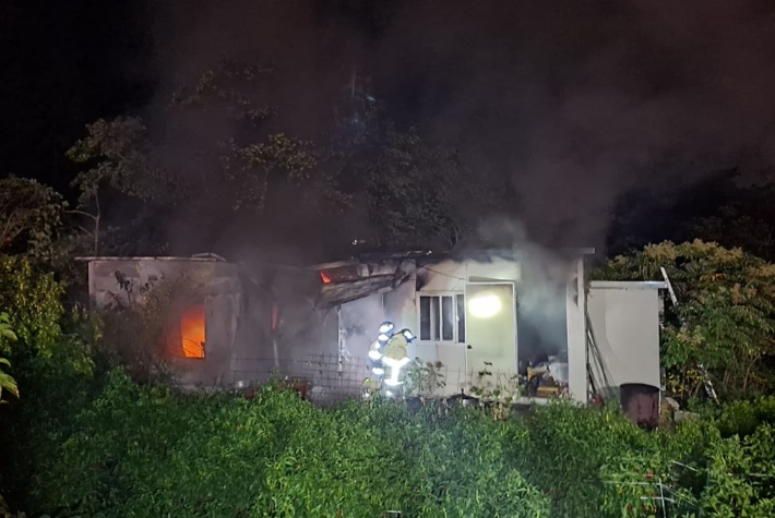 화재가 발생한 농산물 창고. 경북소방본부 제공