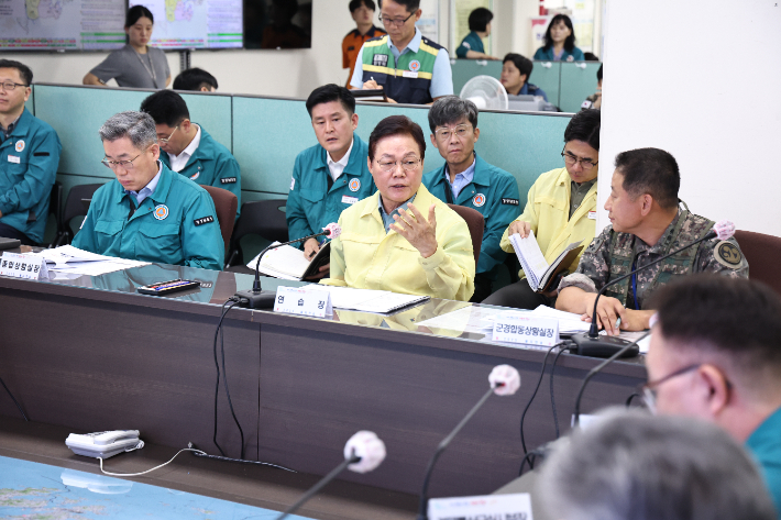 을지연습 2일차 보고회의. 경남도청 제공 