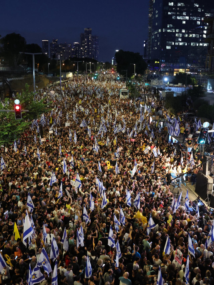 이스라엘 텔아비브 '인질 광장'에서 하마스에 납치된 인질들의 조속한 석방을 요구하는 대규모 시위가 열리고 있다. X 캡처
