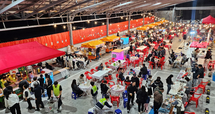 지난해 열린 성동시장 야시장 행사장. 경주시 제공
