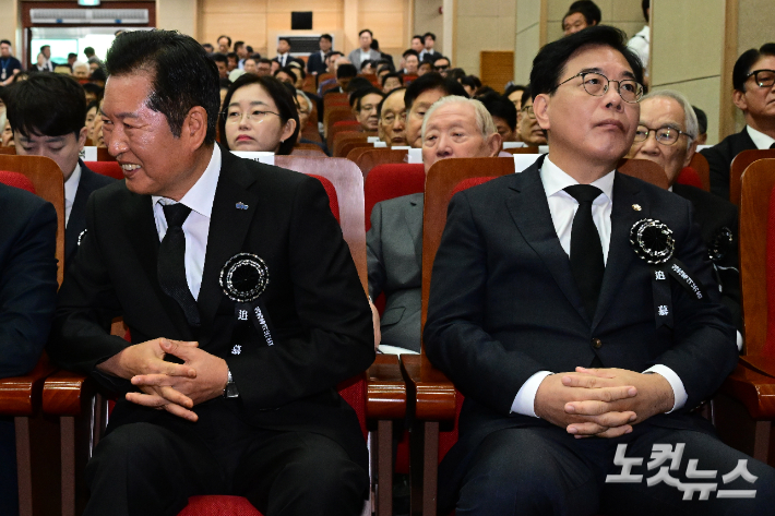 송언석 "정청래, 사람하고만 악수? 길이 남을 망언"
