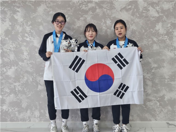 공기권총 단체전 은메달을 합작한 양지인, 유현영, 김보미(사진 왼쪽부터). 대한사격연맹 제공