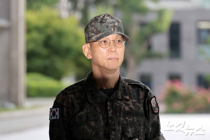 김용대 드론작전사령관이 20일 내란특검 사무실이 마련된 서울 서초구 서울고검에 조사받기 위해 출석하고 있다. 박종민 기자