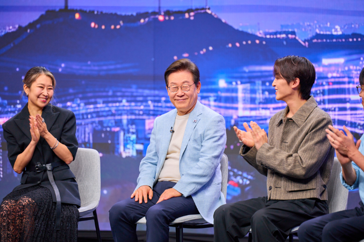 李대통령 "韓, 문화강국 초입…튼튼한 뿌리 만들겠다"