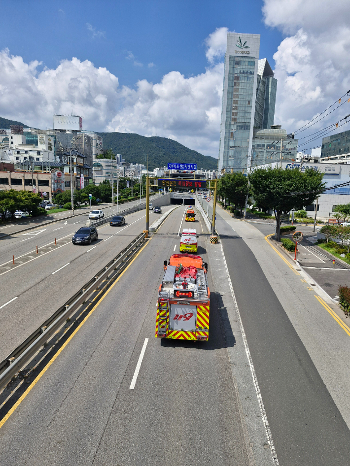 '소방차 길 터주기' 훈련 현장. 순천소방서 제공