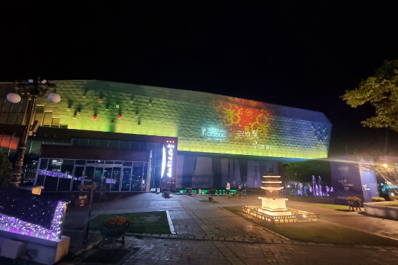 군산근대역사박물관 야경. 군산시 제공