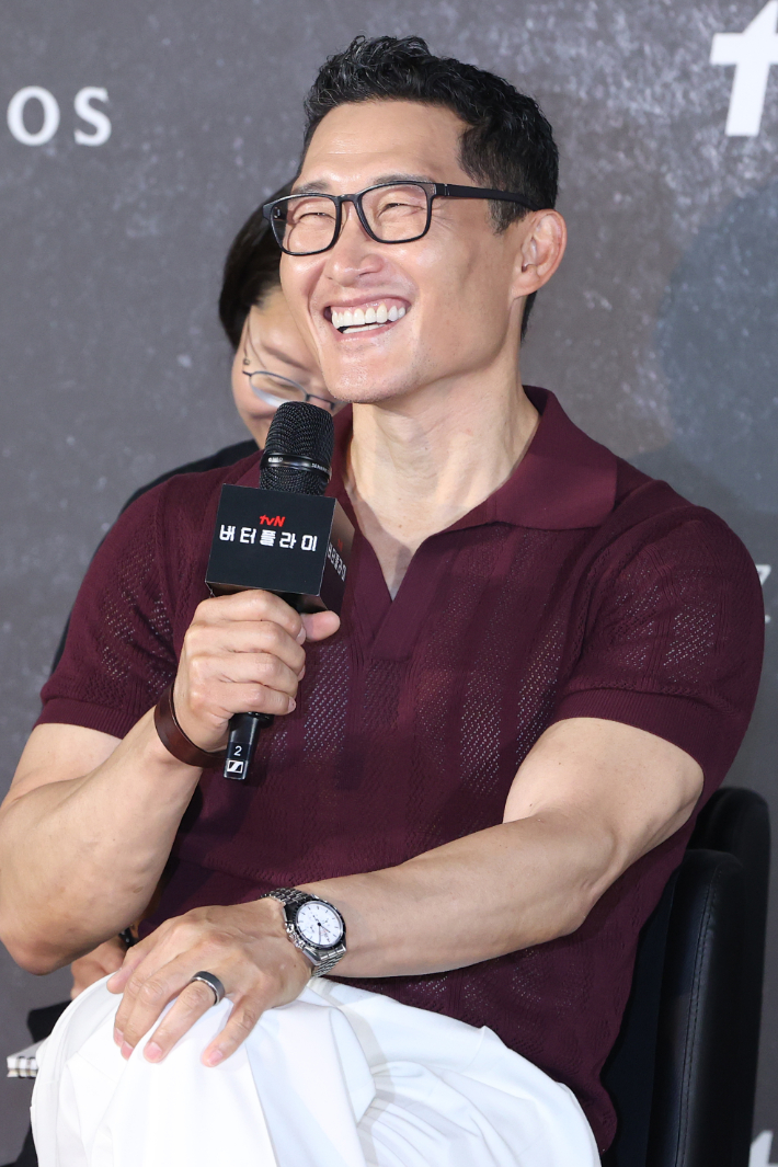 한국계 미국배우 대니얼 대 김이 21일 서울 CGV용산아이파크몰에서 열린 영화 '버터플라이' 기자간담회에서 인사말을 하고 있다. 연합뉴스