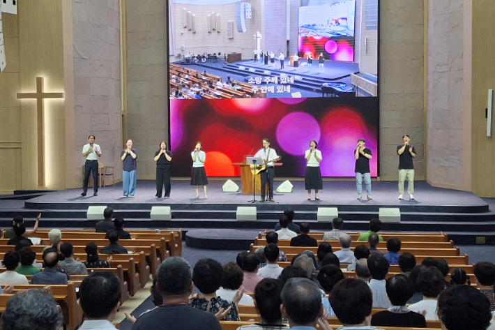 이번 집회는 매일 저녁 7시30분부터  '생명을 세우는 교회, 함께 하는 선교'를 주제로 진행된다. 유상원 아나운서