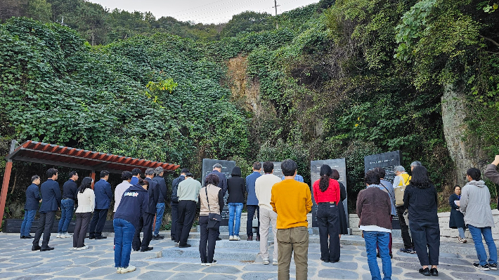 여수 형제묘. 전라남도 제공 