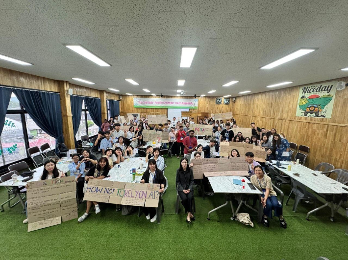 17개국에서 모인 기독청년 90명의 모습. 한국YMCA전국연맹 제공