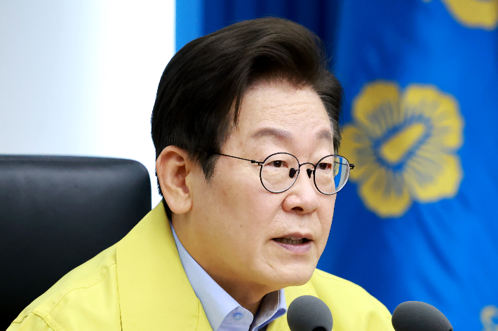 이재명 대통령이 21일 서울 용산 대통령실 청사에서 열린 8차 수석·보좌관 회의에서 발언하고 있다. 연합뉴스