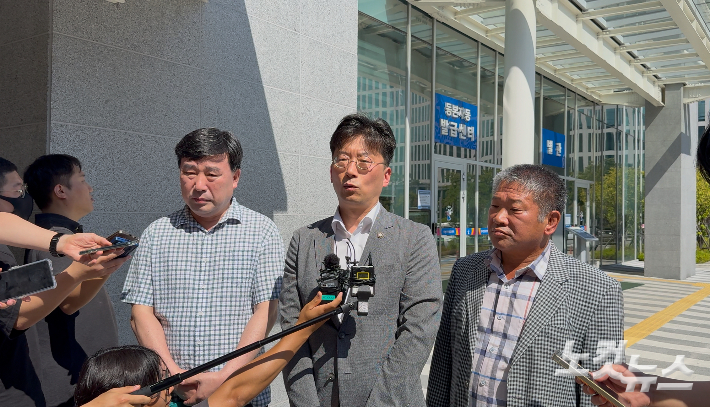 "5·18 왜곡은 음주운전 같은 불법"…법원, 지만원 위법성 첫 확인