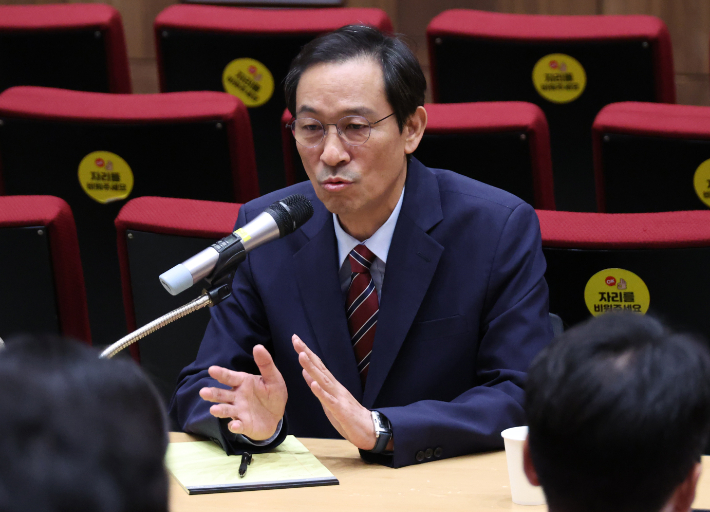 與만찬 30분전 이뤄진 檢개혁 보고…李 "괜찮다" 평가