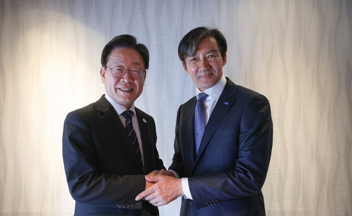 조국 전 대표 수감 전 이재명 대통령과 조 전 대표. 연합뉴스