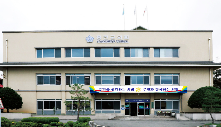 '한국인 만났는데 통역비 지출' 홍천군의회 국외 출장 예산 낭비 지적