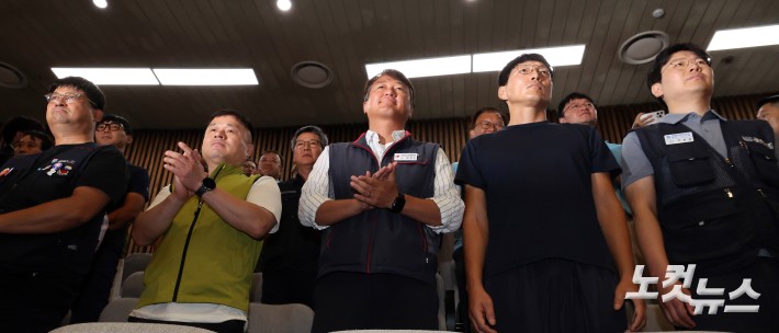 노란봉투법 통과 지켜보는 양경수 민주노총 위원장