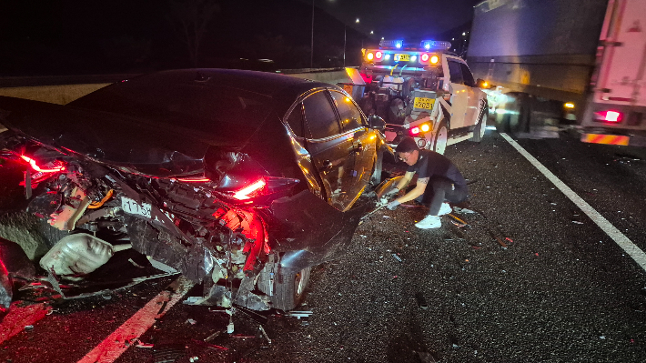 논산시 벌곡면 호남고속도로 대전방향 벌곡휴게소 인근 5중 추돌사고 모습. 논산소방서 제공