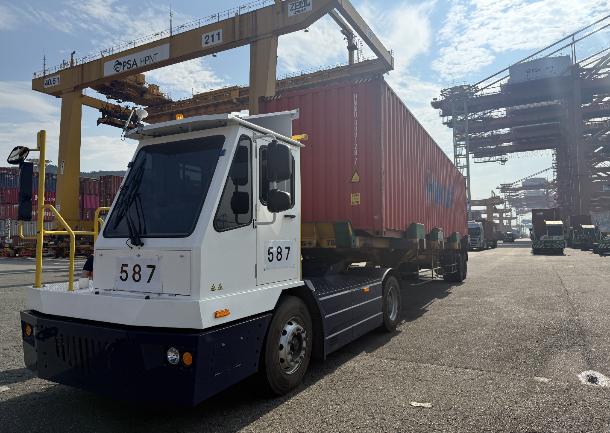 해양수산부는 올해부터 항만 내 탄소배출 저감을 위한 '항만 무탄소화 전환 지원 사업'에 착수했다. 해양수산부 제공