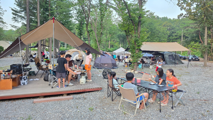 율리Q 아버지회 부자녀 캠프'가 지난 23~24일 1박 2일 일정으로 강릉 성산면 보광농촌체험휴양마을에서 열렸다. 율리Q 아버지회  제공