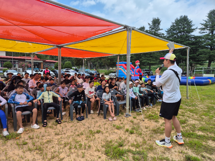 율리Q 아버지회 부자녀 캠프'가 지난 23~24일 1박 2일 일정으로 강릉 성산면 보광농촌체험휴양마을에서 열렸다. 율리Q 아버지회  제공