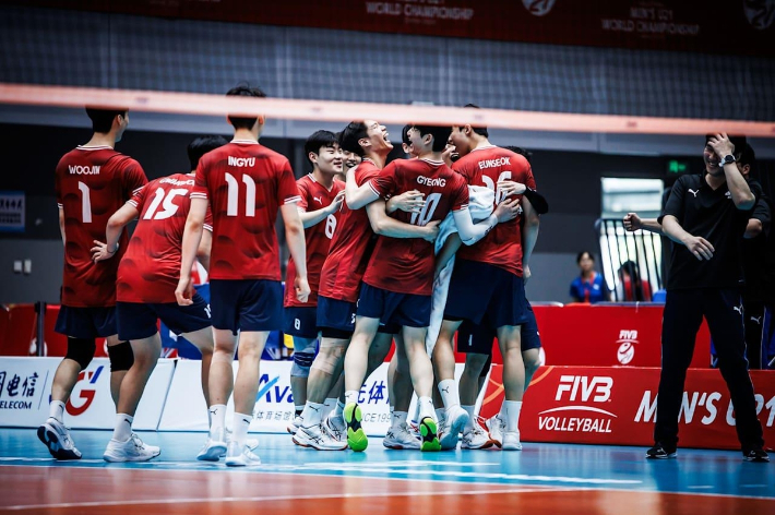 한국 U-21 남자 배구 대표팀. FIVB 홈피 캡처