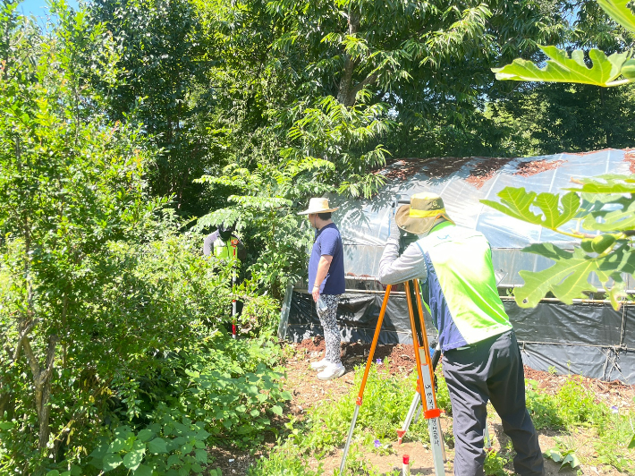 지적 측량. 전라남도 제공