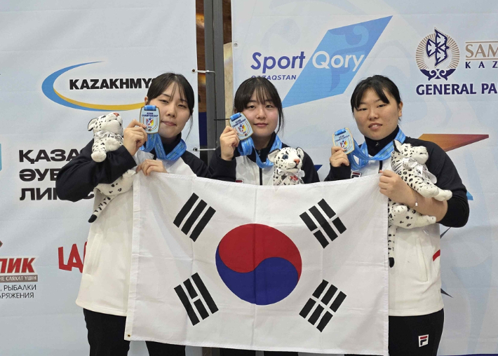 아시아 사격선수권 대회  25m 권총 여자 일반부 단체전에서 금메달을 차지한 김예진(남부대), 원채은(남부대), 한승현(우석대). 대한사격연맹