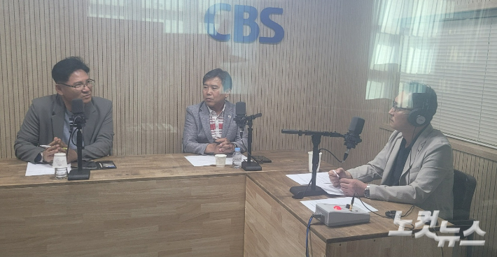 왼쪽부터 유상용 충북도의원, 이상식 충북도의원, 김종현 앵커. 충북CBS