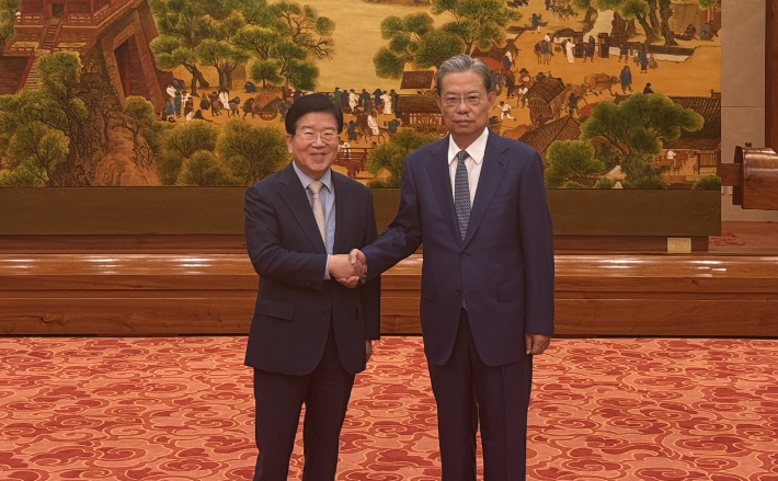 특사단, 中 서열 3위 만나 "양국관계 정상궤도 올려놓자"