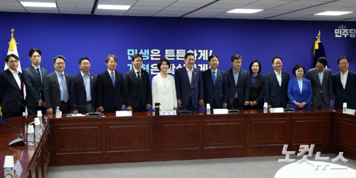 경제성장전략 당정협의. 윤창원 기자