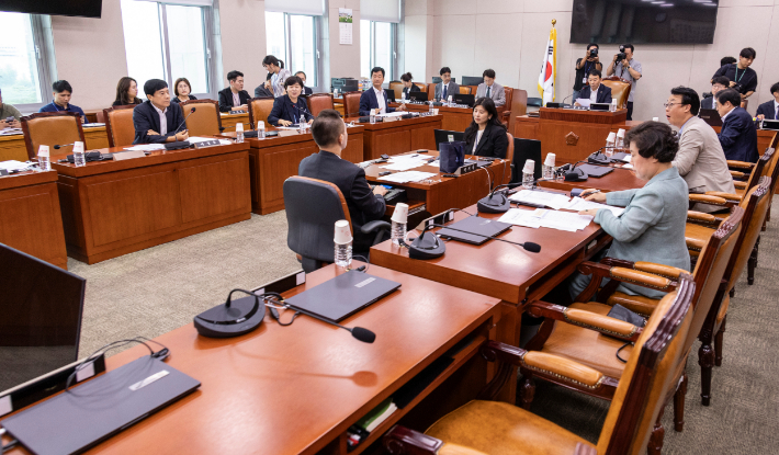 베일 벗은 '더 센 특검법'…'특검팀 요청' 발판으로 성큼
