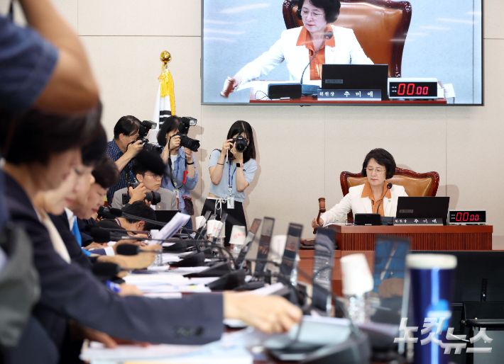 법사위, 내달 1일 '尹 구치소 CCTV' 열람…"수사 방해 확인"